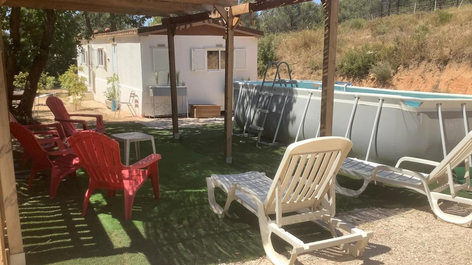 Holiday home Bungalow Avec Piscine Privative Proche Aix En Provence La Barben