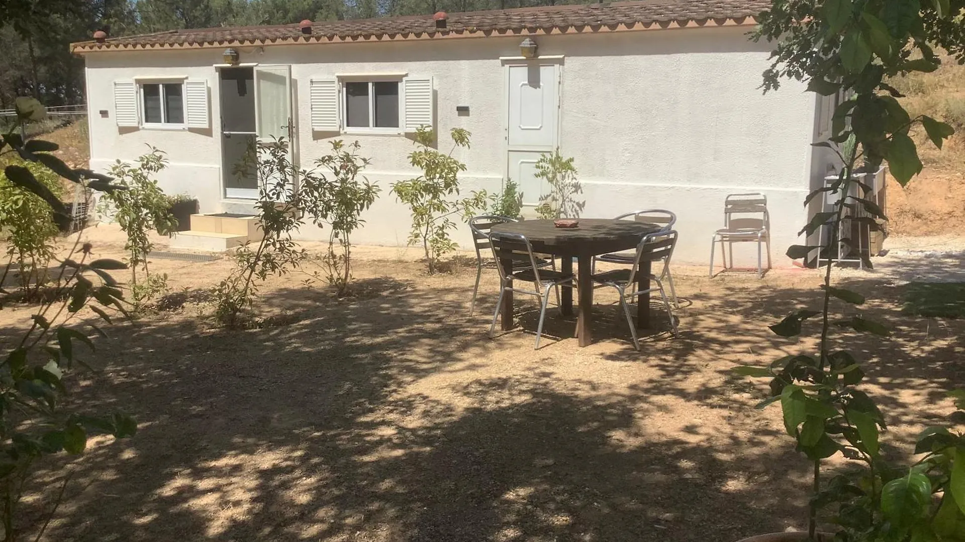 Bungalow Avec Piscine Privative Proche Aix En Provence La Barben France